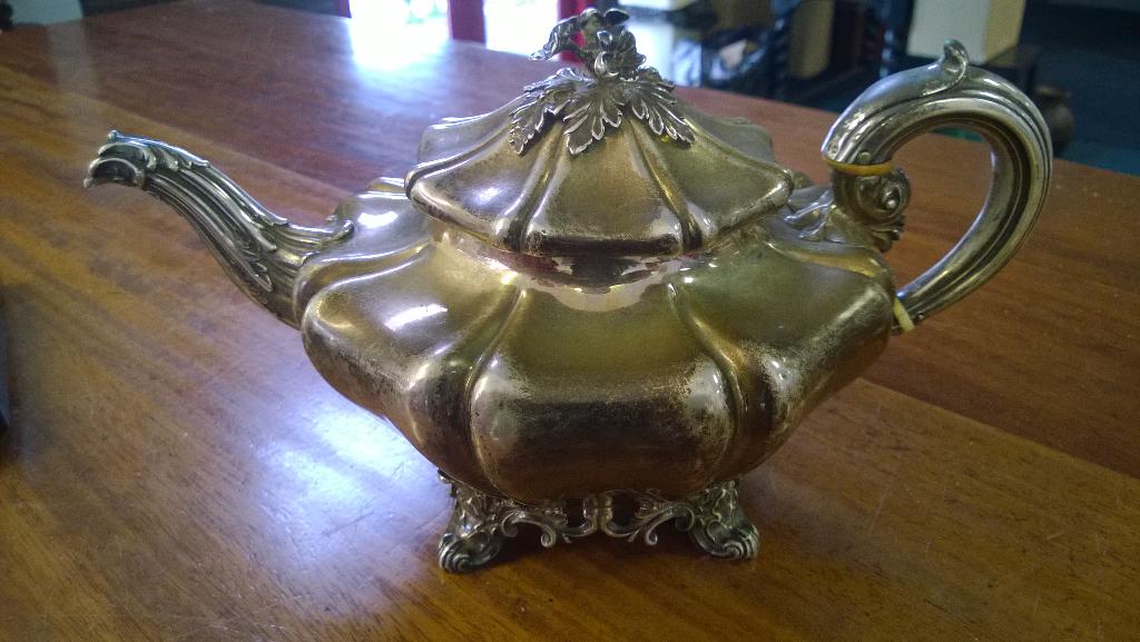 JimRailton's tweet photo. Look what's walked in the saleroom a 1835 silver tea pot http://t.co/WXfCwVz9T7