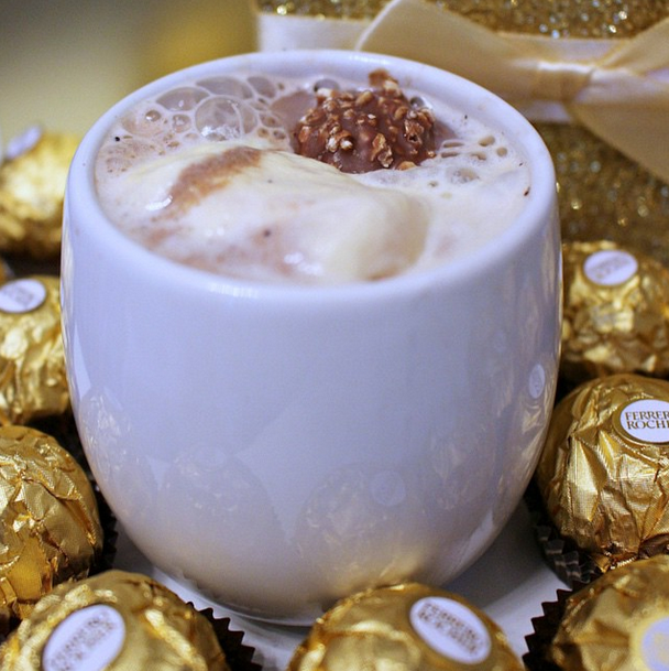 FerreroRocherCA's tweet photo. Comfort for the coldest of days. #FerreroMoment #Winter #BestOfTheDay {A regram from @tragicwardrobe} http://t.co/ijGa4wUvVv