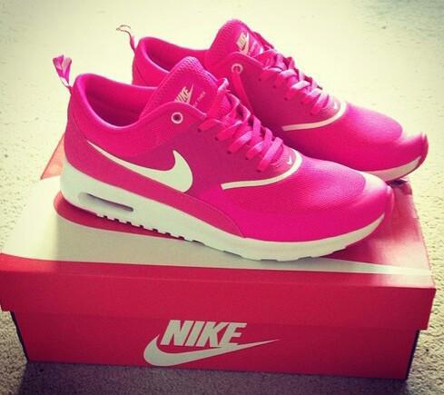 EstiloDeChicas's tweet photo. Nike. http://t.co/0Os7LMSLOH
