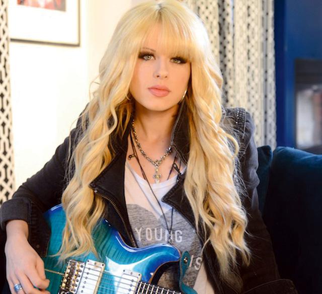 Hoy es cumpleaños de Panagaris, ex guitarrista de Alice Cooper y Michael Jackson | Happy Birthday Orianthi! 