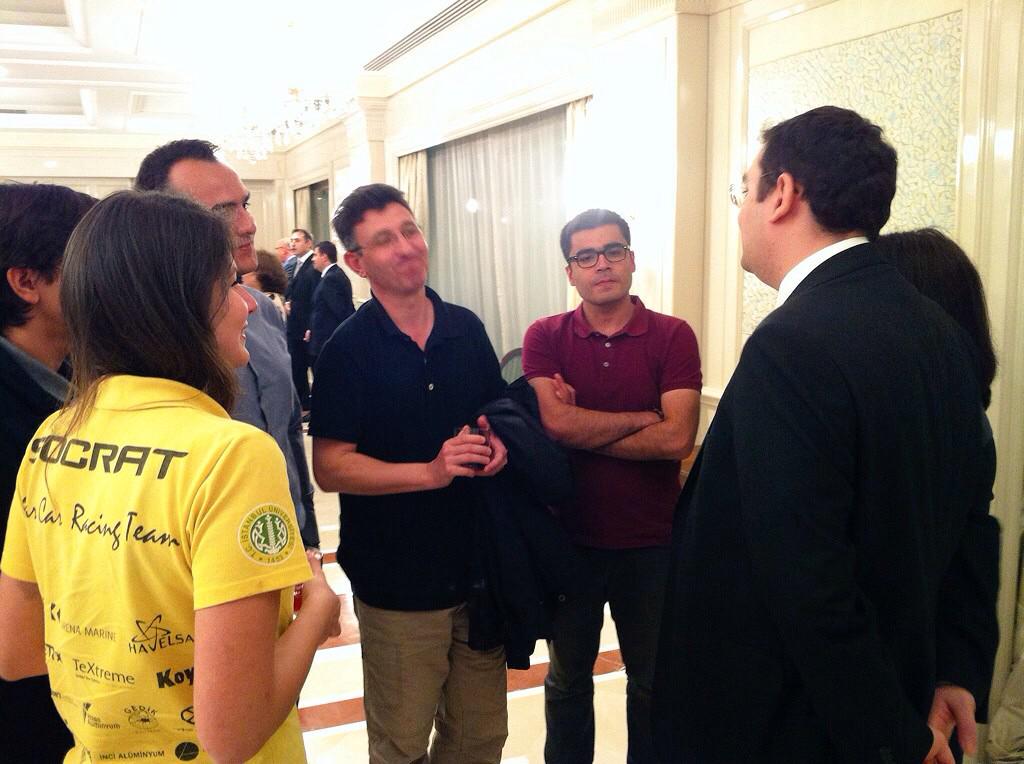 Takım olarak Abu Dhabi Büyükelçiliğimizdeki resepsiyondayız.