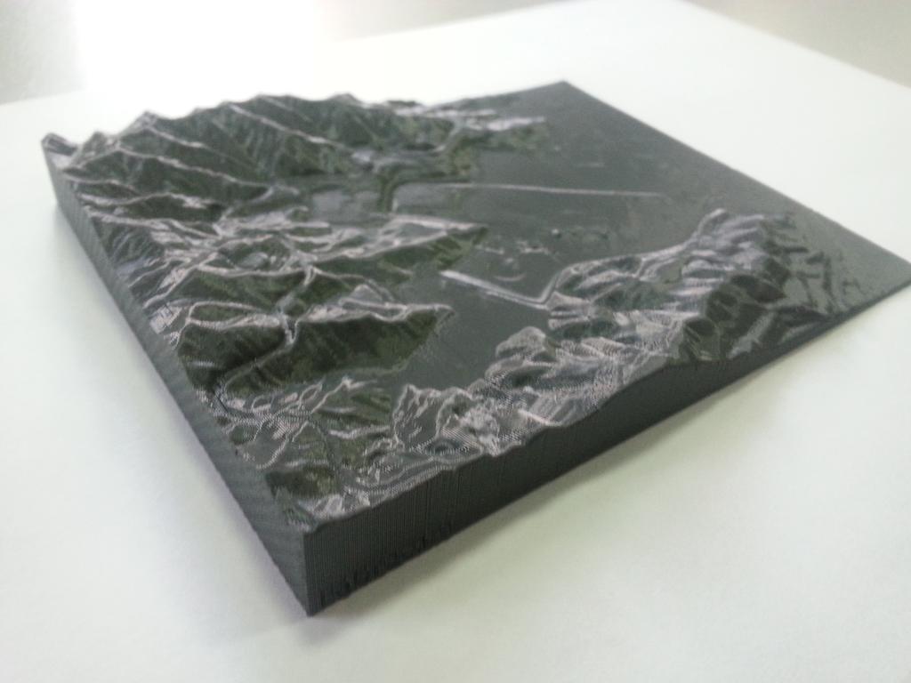 My3DWorks's tweet photo. #3dprinting Its hot 3d terrain model for @Fabrocam_  now postprocess. Esta caliente ahora a post procesado http://t.co/seHiUFL6vt