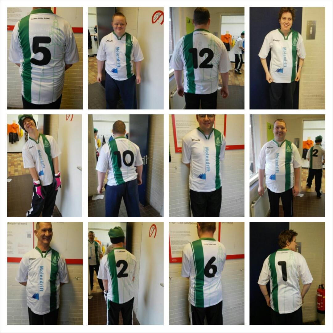 keizertje1's tweet photo. Het #Molendrift g-korfbal-team van #ckvrog is blij met de nieuwe shirts! http://t.co/5DA3d54xIQ