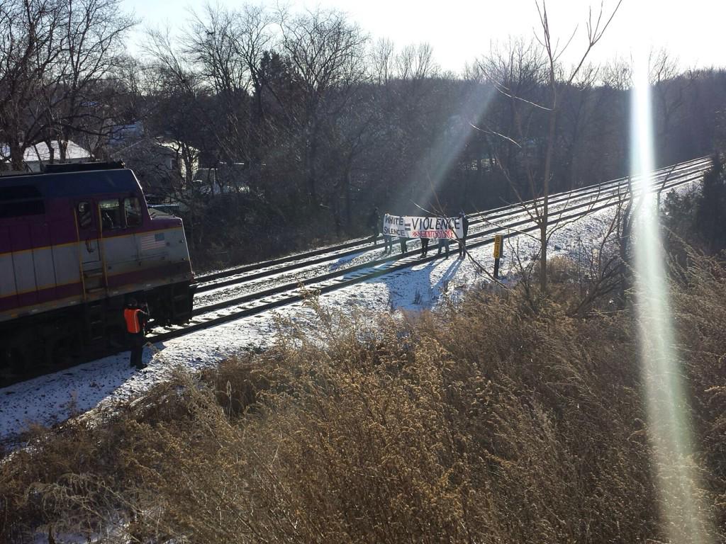 NickyTheKat's tweet image. A train going to the NE Patriots game just got shut down #BlackLivesMatter #ShutItDown #NFL @deray @Dreamdefenders