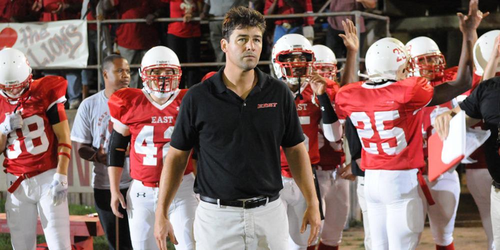 FNL's tweet photo. Never fear, Coach Taylor is here! #FNL http://t.co/d6SgSM2iZI