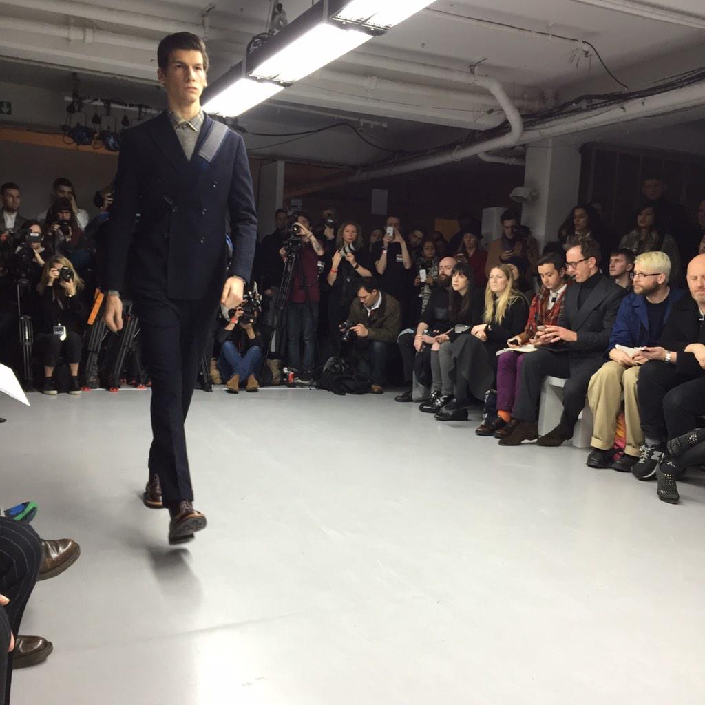 theweitzeffect's tweet photo. @hardyamieslndn highlights #LCM #fashion #style #brilliantstyle http://t.co/s7zTcuTVQi