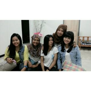 Astiedtied's tweet photo. @yeesiyy @ayuuukAL @Meutia_ra http://t.co/DXKje30ENU