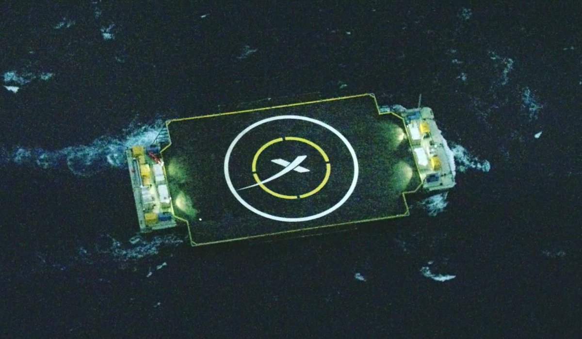 PopSci's tweet photo. Yes, SpaceX's Falcon 9 rocket slammed into its drone ship (oof). But it *did* hit its mark: http://t.co/KMNlXIl3B3 http://t.co/ZnkJTUm3wR