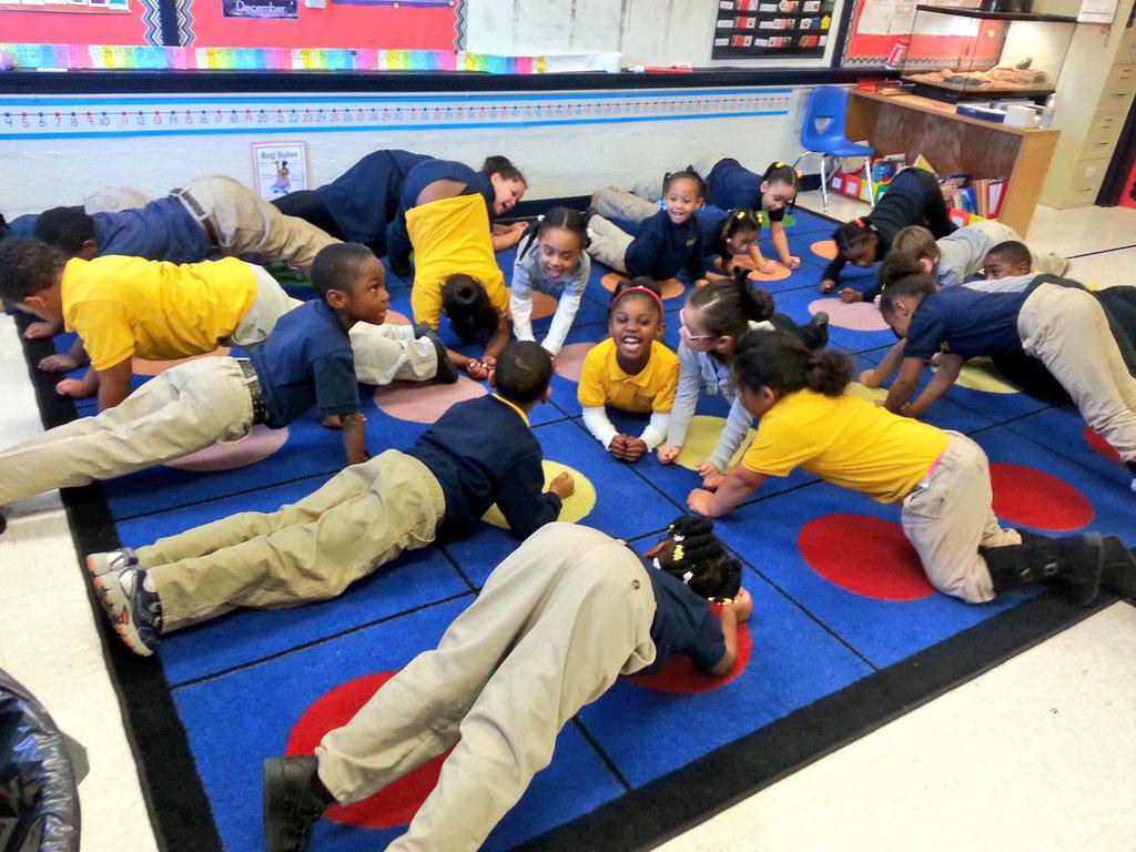 EEPCSUN's tweet photo. Coach made our active play special yesterday by teaching us how to do pushups, crunches, and pilates! So much fun :) http://t.co/nz7nBhPrCm