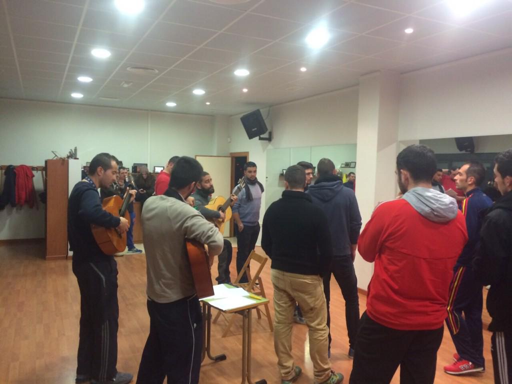 CSaecios's tweet photo. Buen ensayo el de ayer, ya estamos en la recta final http://t.co/zZU9zF4AhI