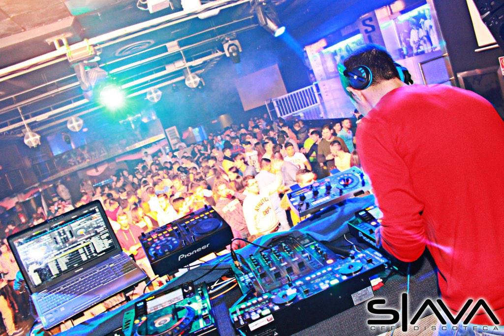 DiscotecaSlava's tweet photo. Después de la fantástica Noche de Reyes, nos vemos hoy como cada sábado en #slavaCee de #slaveo !! http://t.co/VaxQi6Amla