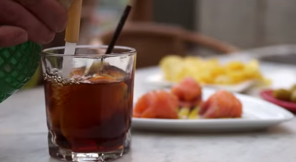 Gi_Hostaleria's tweet photo. El Vermut10, la novetat gastronòmica d'aquest any i per 10€ dues persones!
http://t.co/Z1XknEbN07 #girona102015 http://t.co/imTPN46tMe