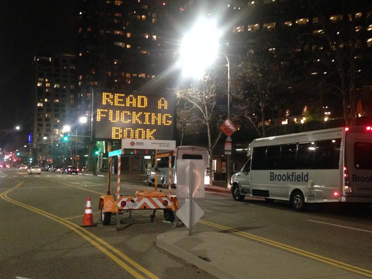 pourmecoffee's tweet photo. L.A. traffic sign hacked to offer some solid advice http://t.co/wo1RaLAC3M http://t.co/fms2mVGDaJ