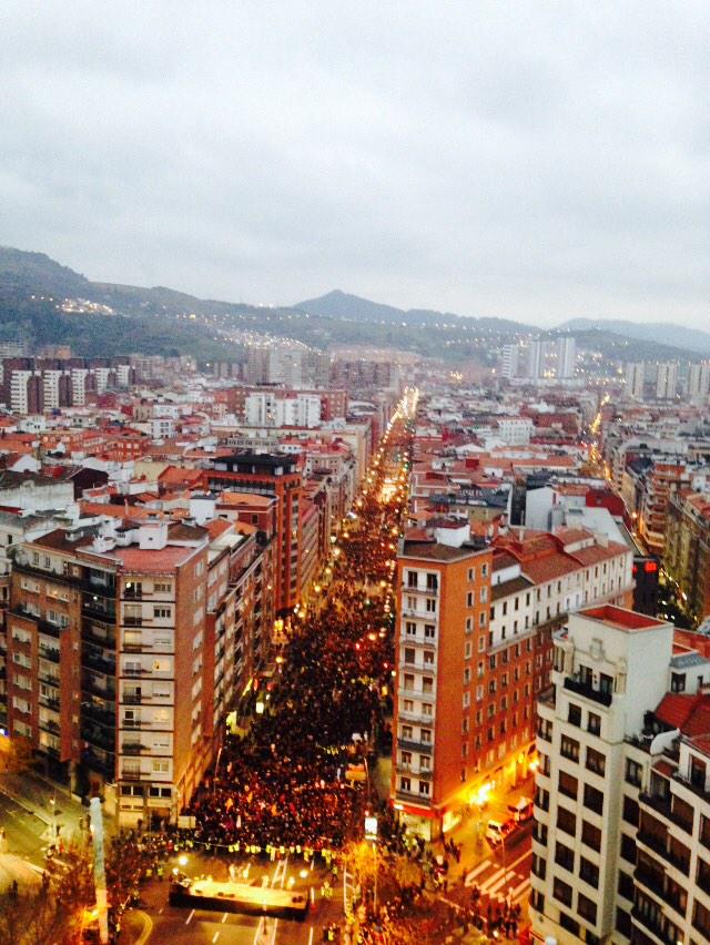 Euskal Herria: Una multitud exige "respeto a los derechos" de presos y exiliados. [vídeo] B7AP66ACEAAckPR