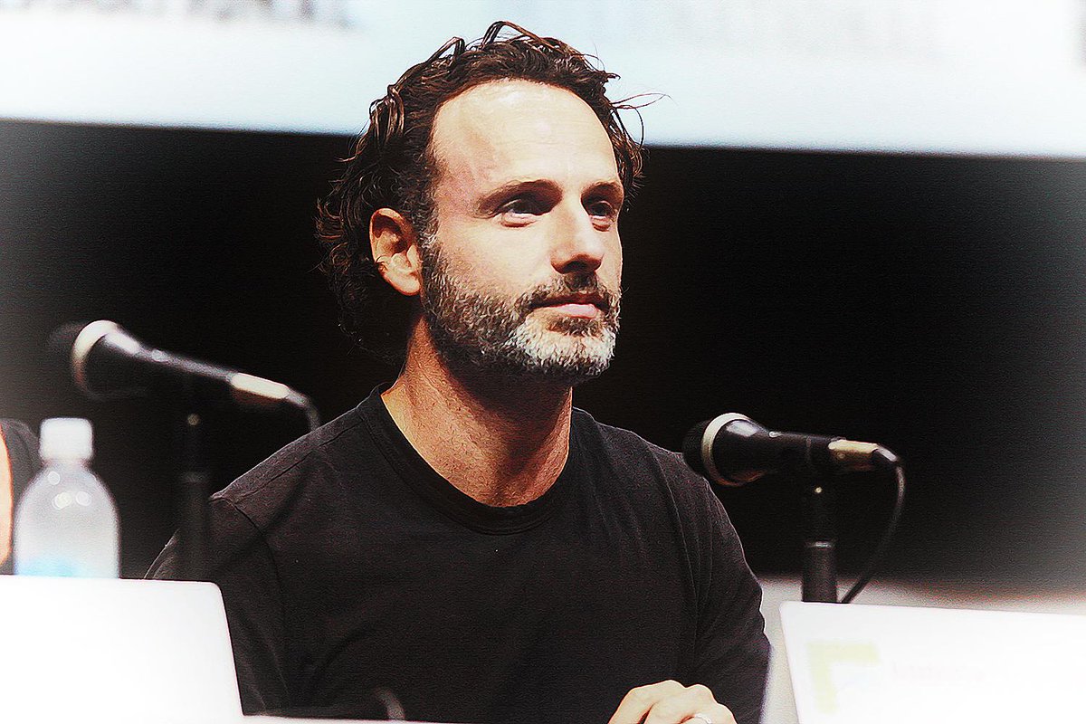 RT if you're a fan of Andrew Lincoln