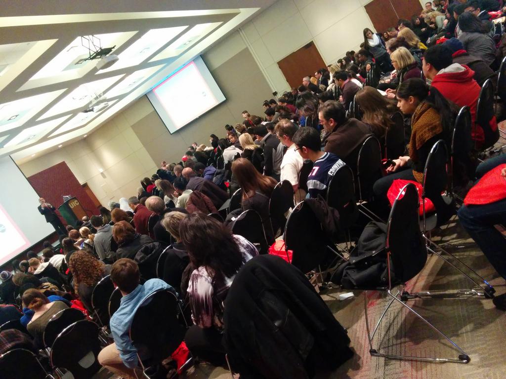 apply2uic's tweet photo. Thanks for joining us at our inaugural #UICFirestarter! #uic2019 #uic http://t.co/q071WUwh6c