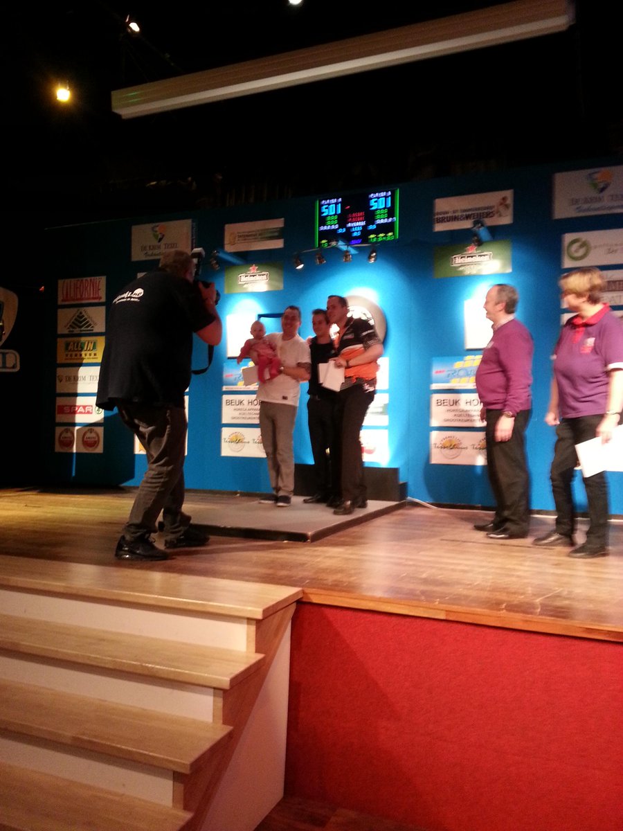 Gefeliciteerd #KimHuybrechts met de overwinning!! #darts #texel