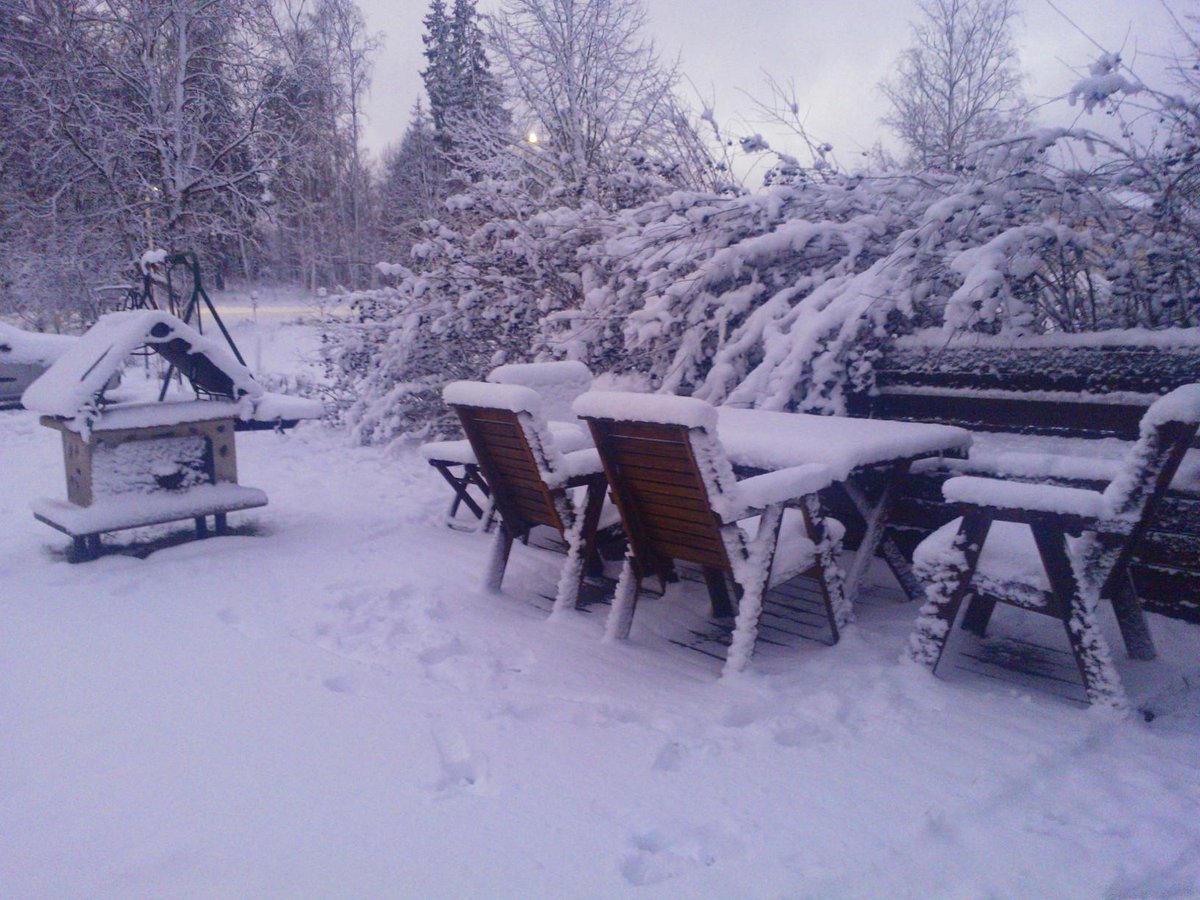 POWERHOUSEANNU's tweet photo. Suloinen,idyllinen koti odottaa uusia asukkaita.http://t.co/ez4FQpfVlZ  #oikotie #jokakoti #asuminen #myytävätasunnot http://t.co/YfuNL6I8xK