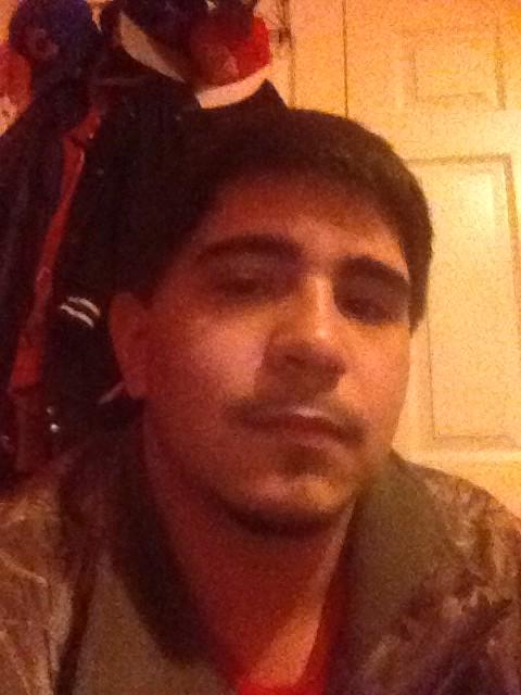 pablosalas420's tweet photo. Chillin http://t.co/ZghptsZYUZ