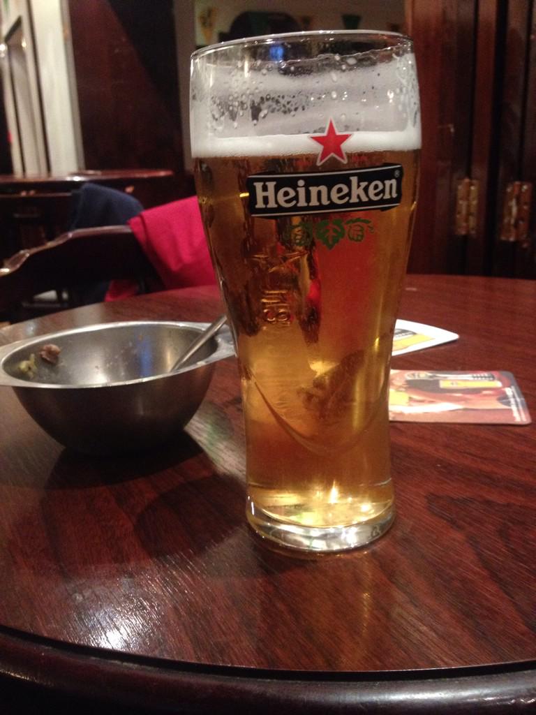 Beehanc's tweet photo. Crucial end to an important day...shout out to my chauffeur @fergalheavey #paddyobriensstew #FaughsChristmasTreeDay http://t.co/x4RKGsap1j