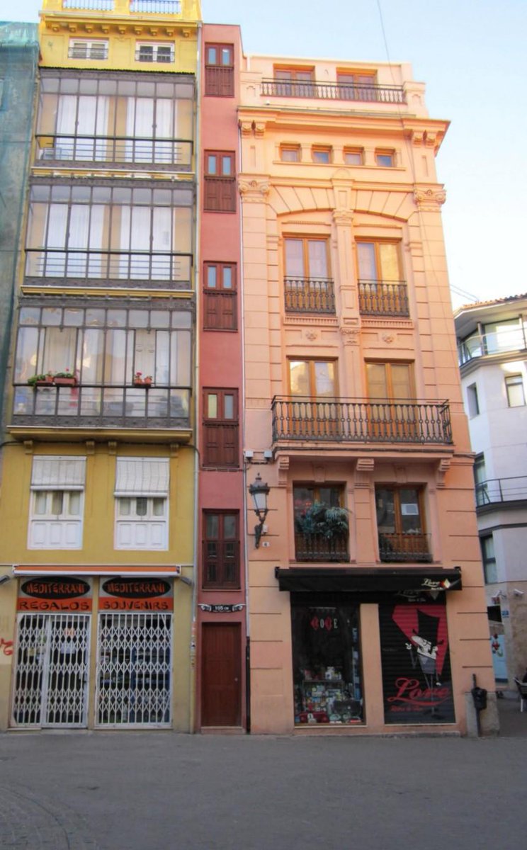 Exprime Valencia On Twitter El Edificio Mas Estrecho De Europa