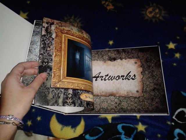 1freia1's tweet photo. Lo que disfruto ojeando el artbook de @GarsonOfficial #TheManorCollection #Arte #CuadrosQueCuentanHistorias http://t.co/VzoQkvU5vo
