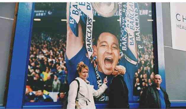 maggyvaneijk's tweet photo. Me and @clairebearsimps made out with John Terry and people werent happy about it http://t.co/2ropXcYeEi