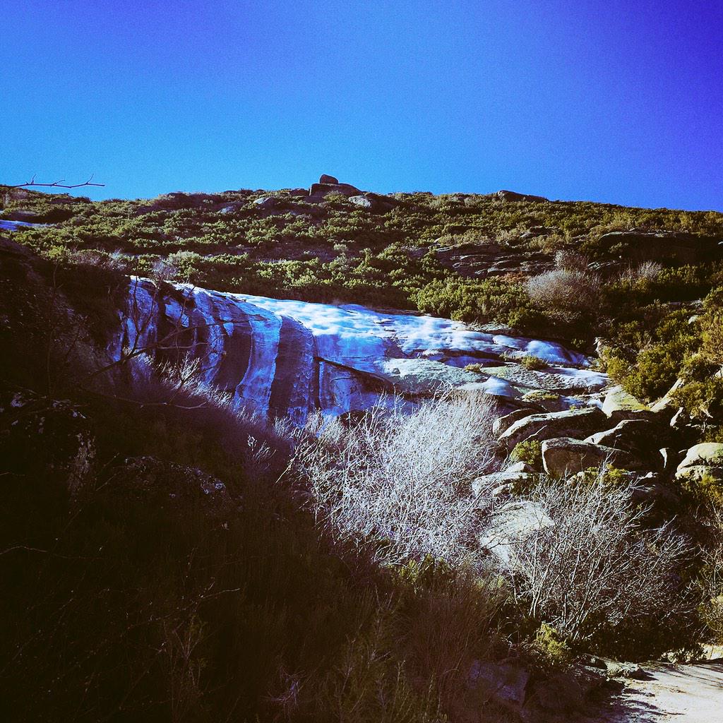 saranavalosayo's tweet photo. #lugaresconencanto #Gredos #Navalosa #funquad estoy hay que vivirlo http://t.co/vjQgnyWLjx