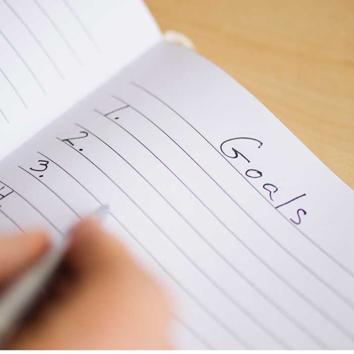 InsideTracker's tweet photo. "Dont just set a goal. Write it down! Then tell all of your friends!" @shalaneflanagan's tips: http://t.co/r1MhZY6CED http://t.co/9jZqAqDOhU