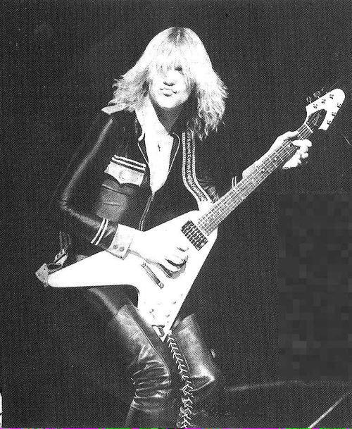 A very happy birthday to an incredible guitar player on his 60th birthday. To you, Michael Schenker --> 