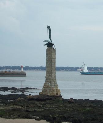 TerryWalking's tweet photo. Monument to American doughboys who arrived in France at St. Nazaire 1918. Removed by Germans in 1940 and reinstated http://t.co/MZ0U8z6tJl