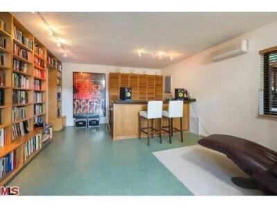 harryphotoss's tweet photo. Harry's housse in LA (part2). http://t.co/mSKIO5Mnkq