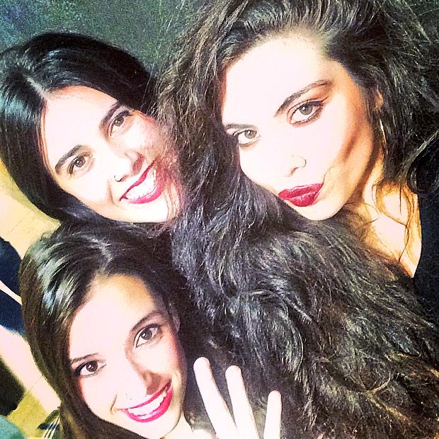Olatz_SM's tweet photo. Nos vamos de parranda! Si si si !!! Las tres balas perdidas! @Maitesugus #Sahai http://t.co/V5N2UIMmQZ