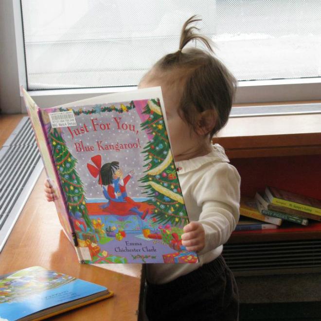 Todaysparent's tweet image. New study: Kids are reading less! Here's what parents can do to change this ow.ly/H6Qxy by @TSutherland75