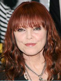 I wanna wish a happy 62nd birthday 2 Pat Benatar I hope she has a great day with her family & friends 