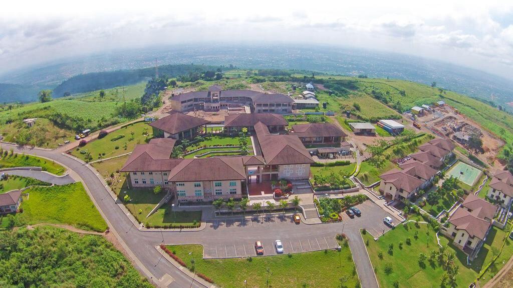 KXFFY's tweet photo. The AFRICA they don't show you #Ghana http://t.co/DJYyo5GwDx