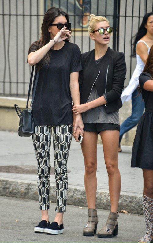 postbestoutfits's tweet image. Kendall Jenner and Hailey Baldwin
