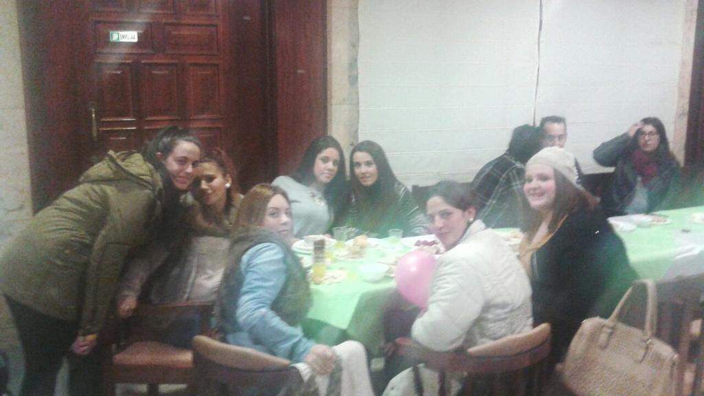 melodyloopez's tweet photo. Dee Cumple Cn mii nenaS #amiiGas como eyaa no La cambiios x nadaa @_ViiCo @charii280712 @DePiozas #desi @cati_macias http://t.co/whnIqCSwlG