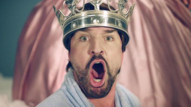 DeeperMode's tweet image. HERE IS A GERMAN SEX TOY AD THAT BEATS THE SEXY VISUAL METAPHORS INTO THE GROUND  fastcocreate.com/3040720/here-i…