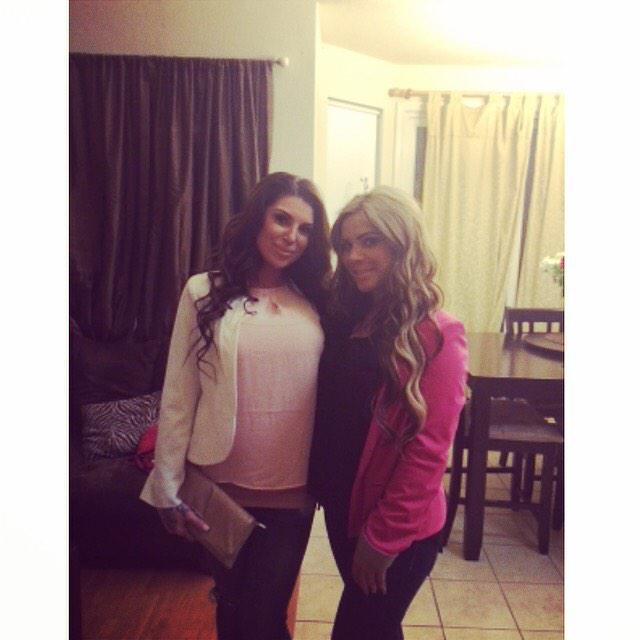 Hands off my boo! #wifelife #bestfriends http://t.co/KssRWy3dO6<a href="/tag/wifelife"class="tags">#wifelife</a><a href="/tag/bestfriends"class="tags">#bestfriends</a>
