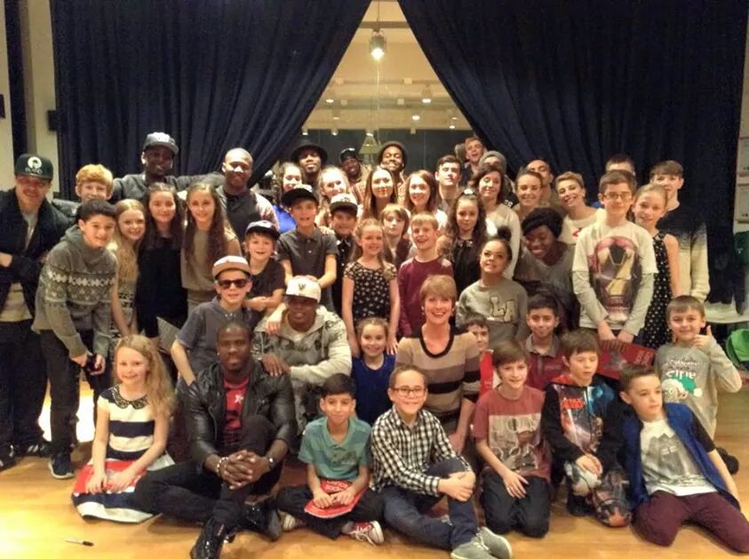 angelaconnor's tweet photo. @george_ure @flawlessUK @FrannMills @VictoriaTyrrell #mkpeterpan :) sad it's ending.Thank u all for being fabulous. http://t.co/l8tJJw9ra1