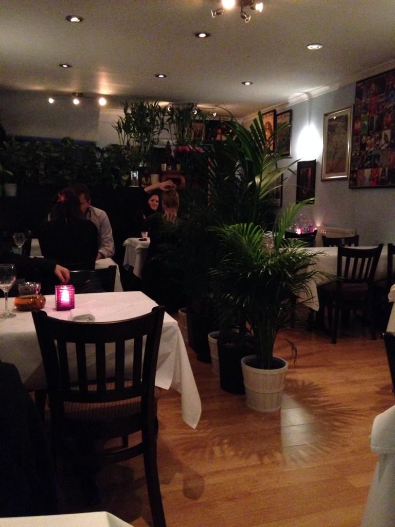 EatOutLots's tweet photo. Beautiful Thai food and atmosphere @IyaraRestaurant. New local find http://t.co/u0wexOpG4S