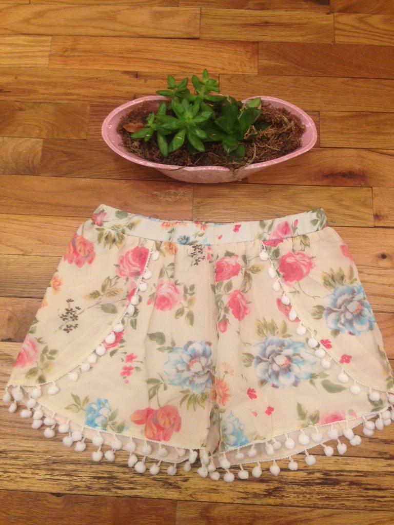 We are lovin our new spring shorts that just came in! Come by the Lang tonight for our 50% off redline sale!