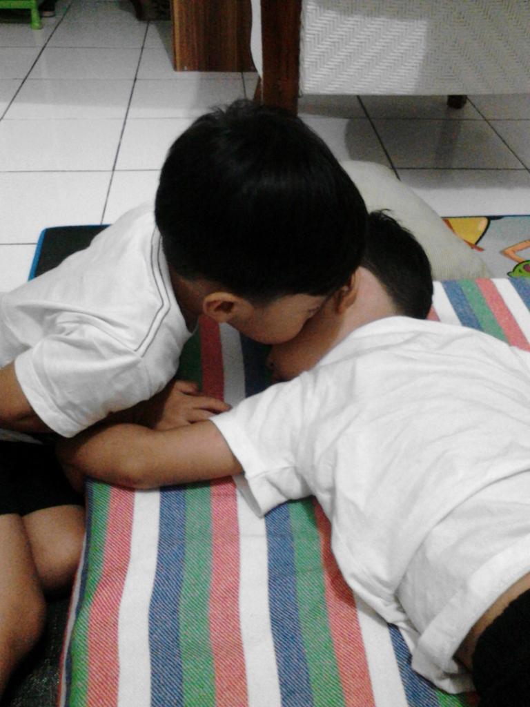 efi_efie's tweet photo. so .. sweeeet http://t.co/RQ8riFtguR