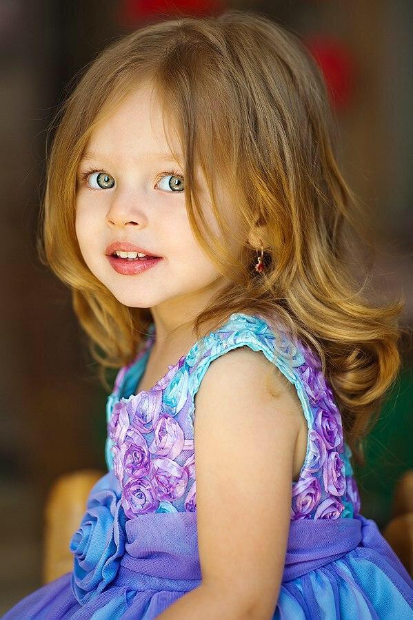 PavagaAnna's tweet photo. Who Likes My Pretty Brownish Eyes? I Do!!!.... Retweet if you do http://t.co/ECUA1prkYg