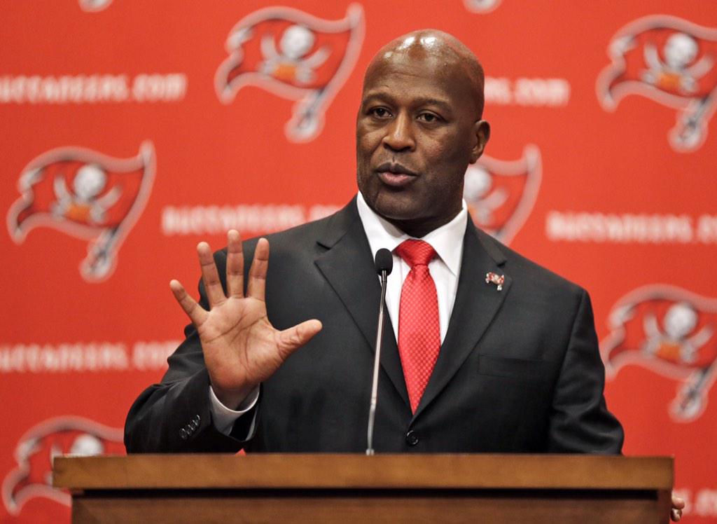 MattEcakes2281's tweet image. Guys chill out.. #NumberOnePick @TBBuccaneers