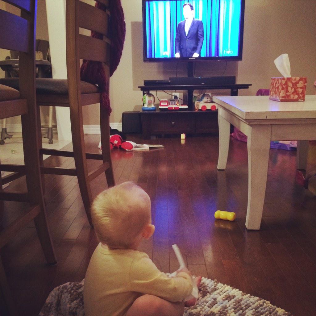 Dee_Field's tweet image. #missvivienne loves dancing, yelling and watching @jimmyfallon @FallonTonight #watchingsincebirth #12months #bigfan