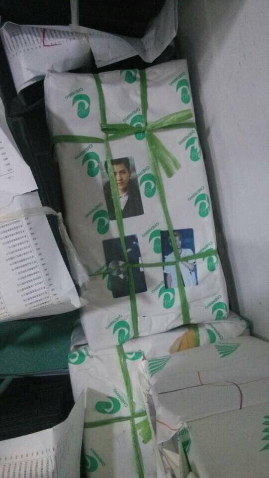 krisoul's tweet photo. 【PB&amp;Calendar】That's my home right now😭😭😭All of them are about KRIS😂😂😂 http://t.co/1C6cnbCFOK