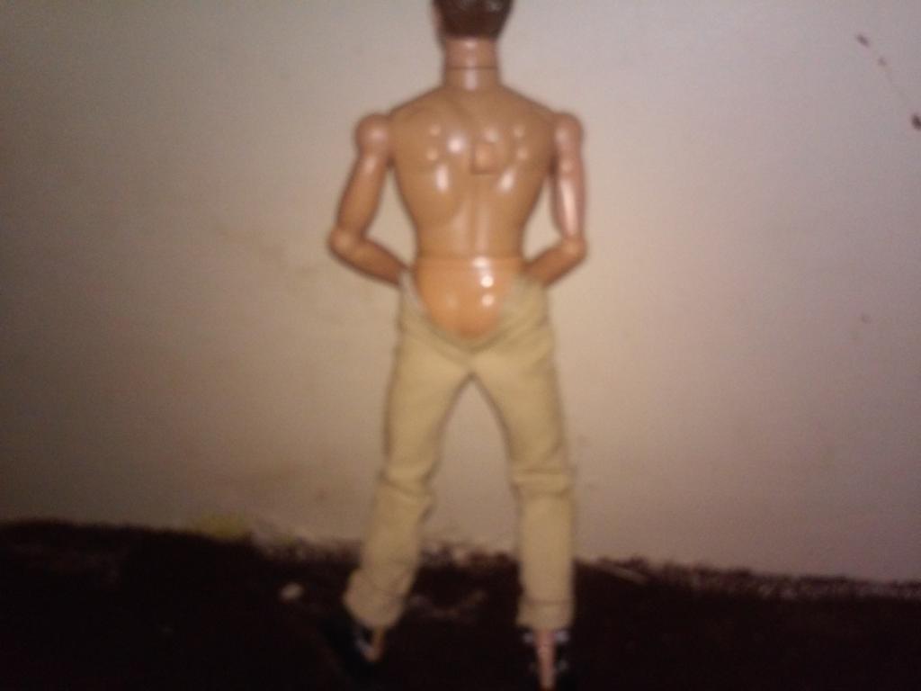 mancavethomas's tweet photo. homies caught me taking a piss, wtf http://t.co/JigLIxKVj3