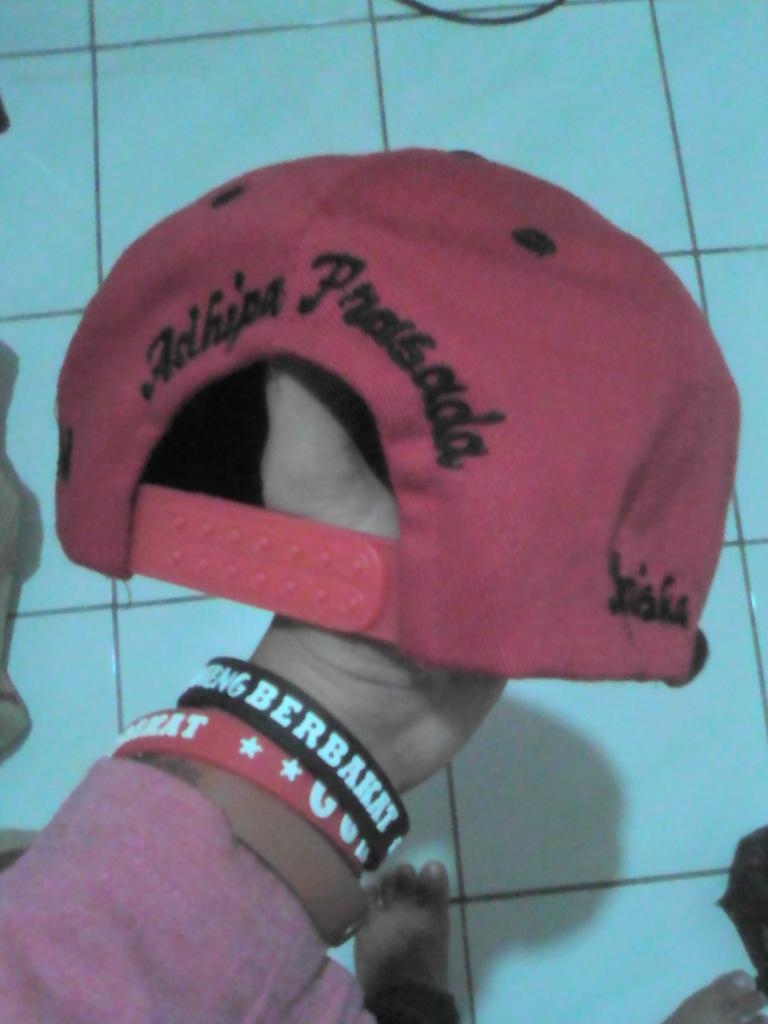 yuriskadian's tweet photo. Dh nyampe dg selamat #DAM2 thx min @DAMerchandise ben😳 @adhipaIMB http://t.co/QSt07dwzJP